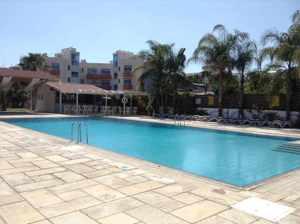 Valana Hotel Apartments Limassol Exterior photo