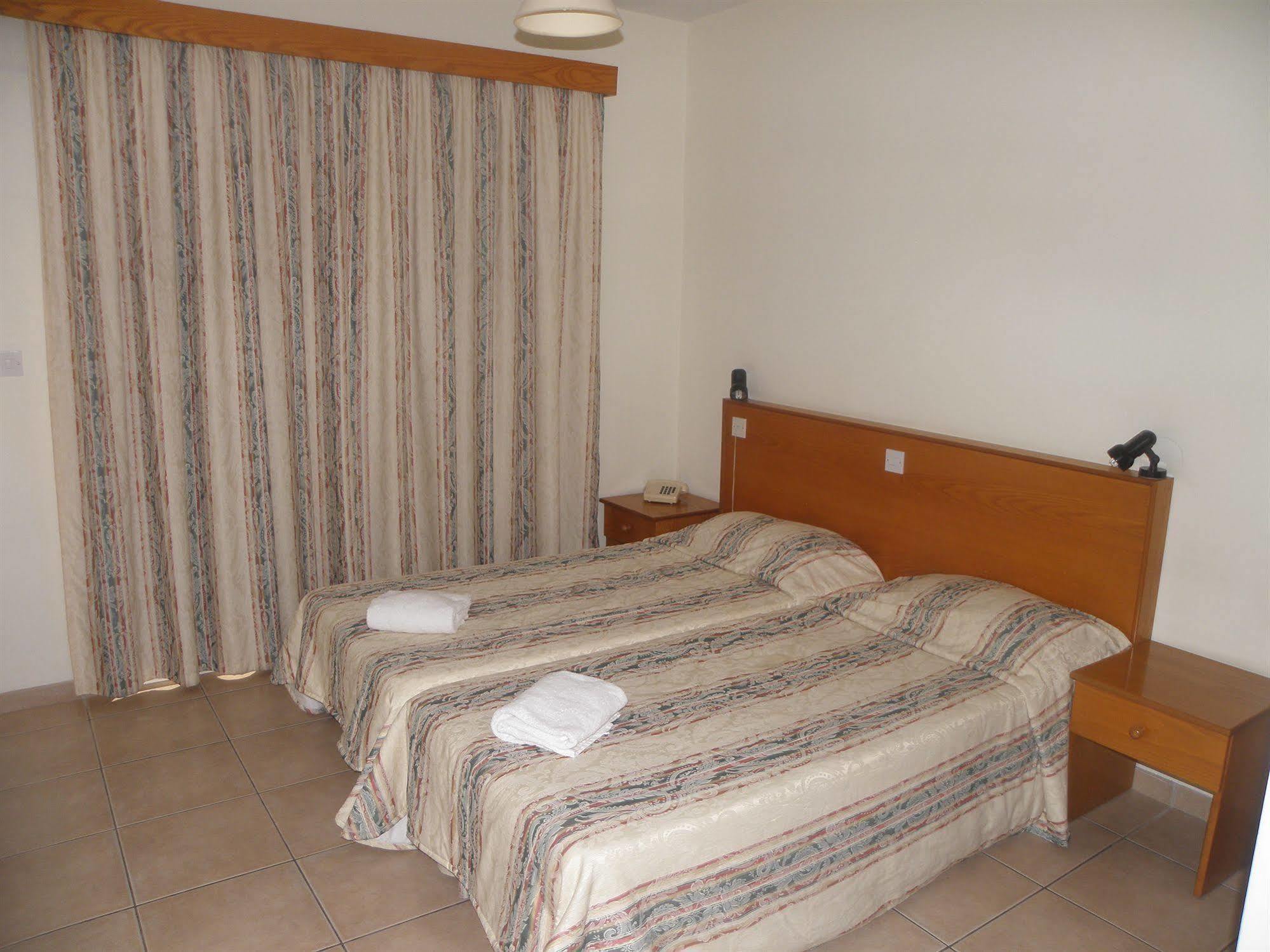 Valana Hotel Apartments Limassol Exterior photo